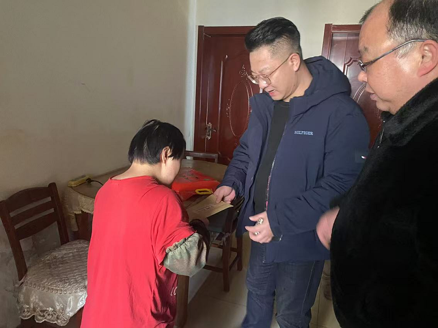 迎佳节送温暖 真情暖民心 2025年元旦送温暖行动