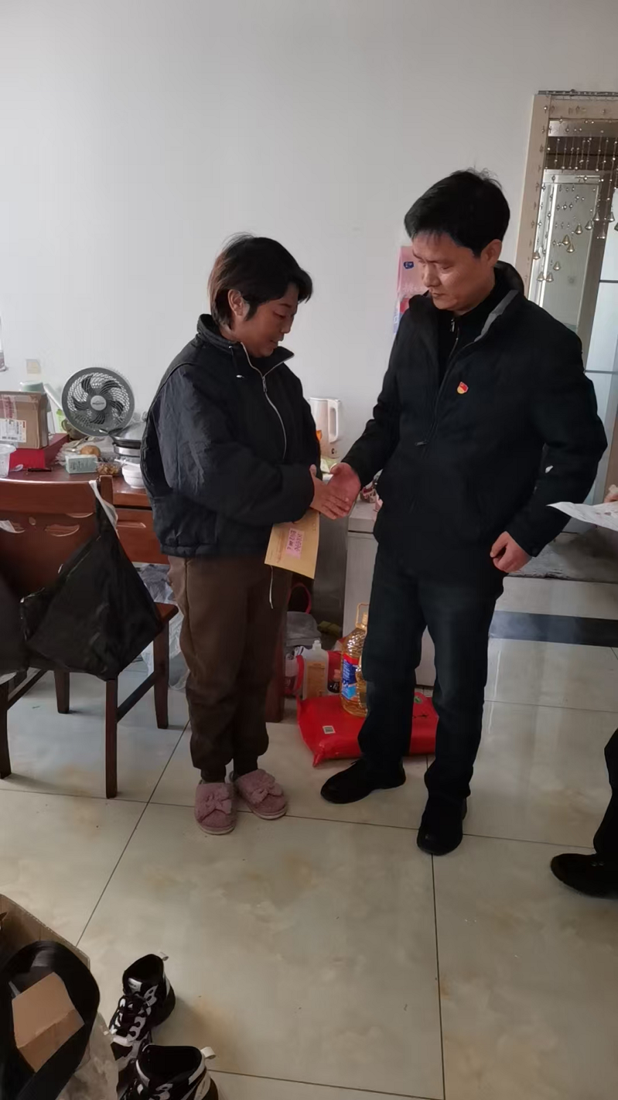 迎佳节送温暖 真情暖民心 2025年元旦送温暖行动